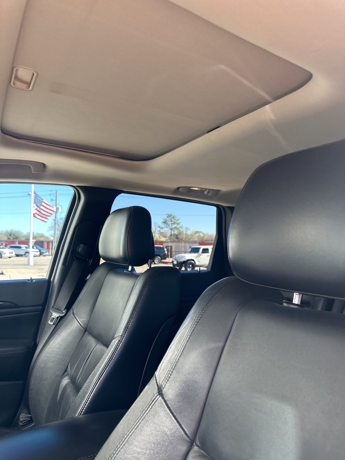 Jeep Grand Cherokee Laredo 2WD 2012