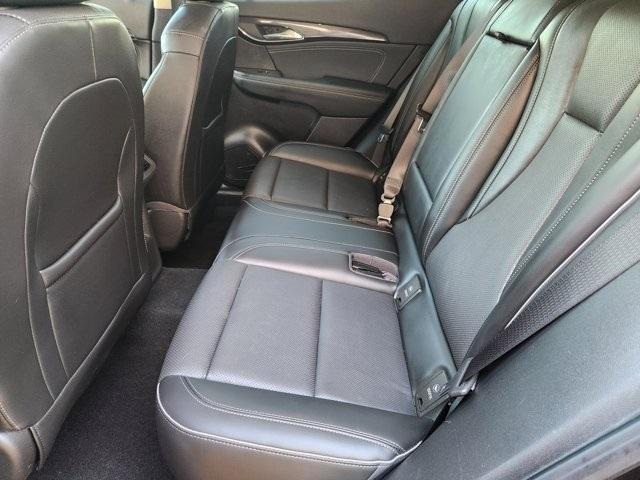 Buick Envision Essense 2023