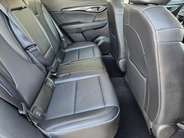 Buick Envision Essense 2023