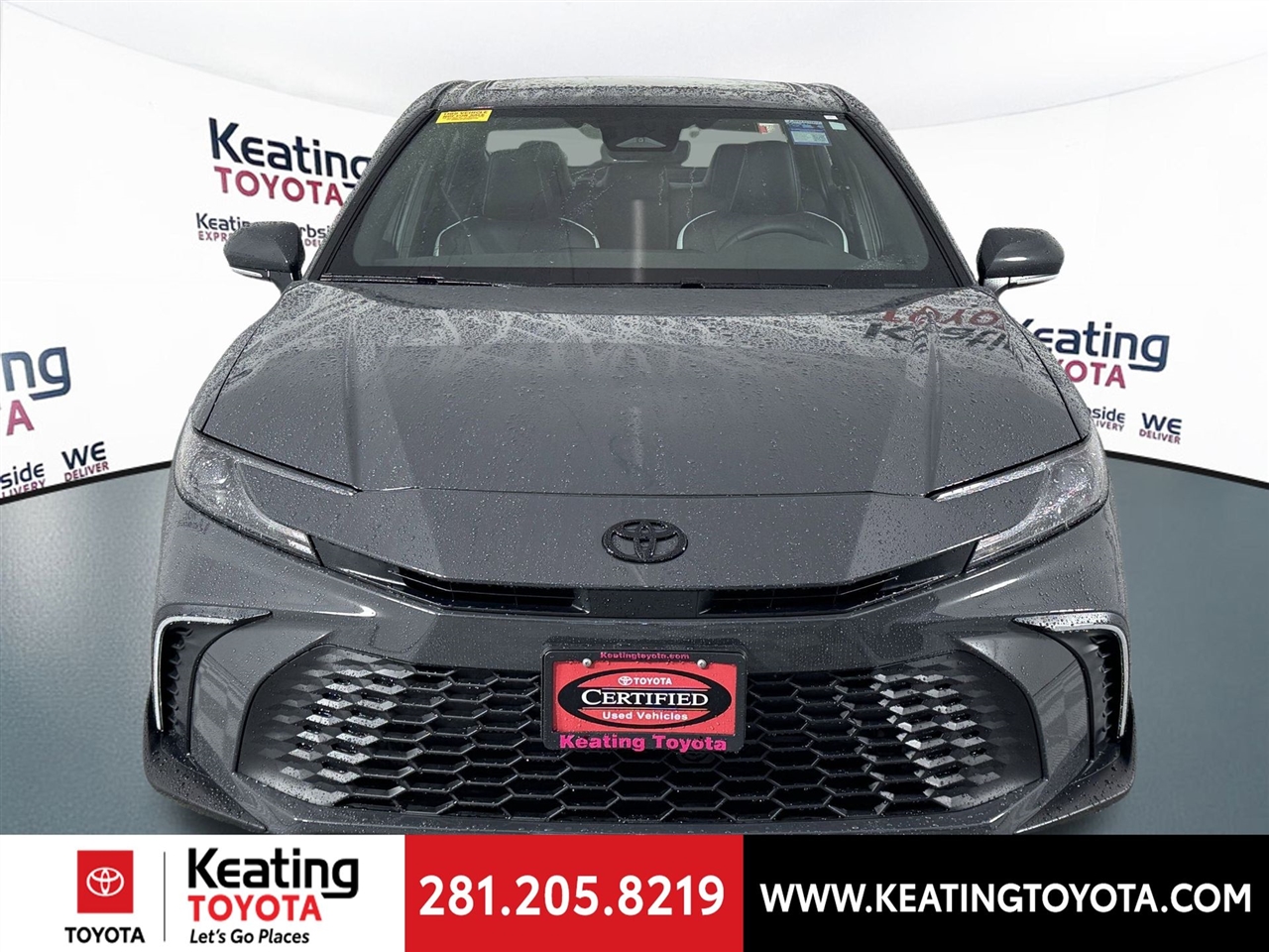 Toyota Camry Hybrid XLE 2025