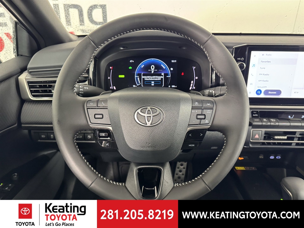 Toyota Camry Hybrid XLE 2025