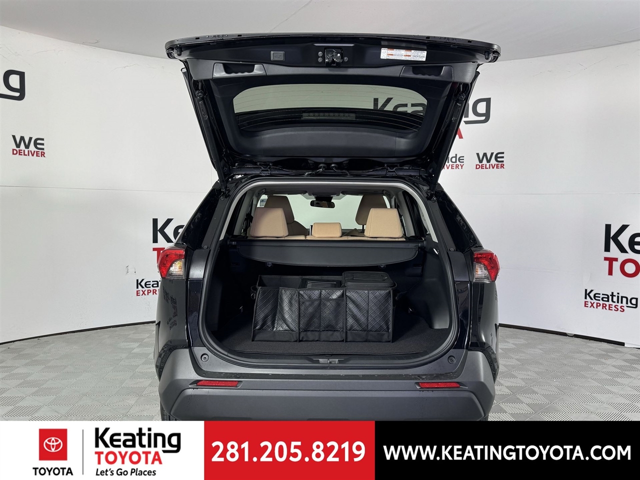 Toyota RAV4 XLE 2025