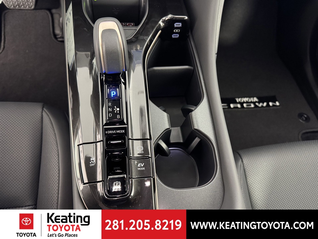 Toyota Crown XLE 2026