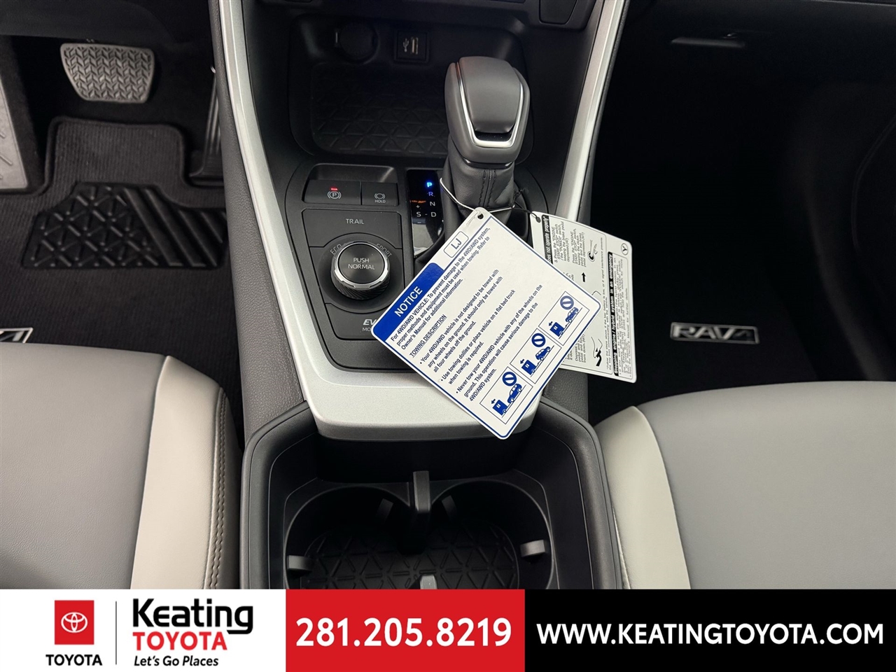 Toyota RAV4 Hybrid XLE Premium 2025