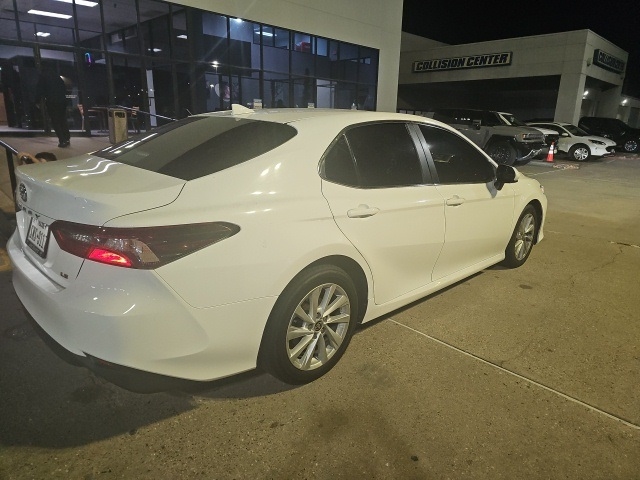 Toyota Camry LE 2021