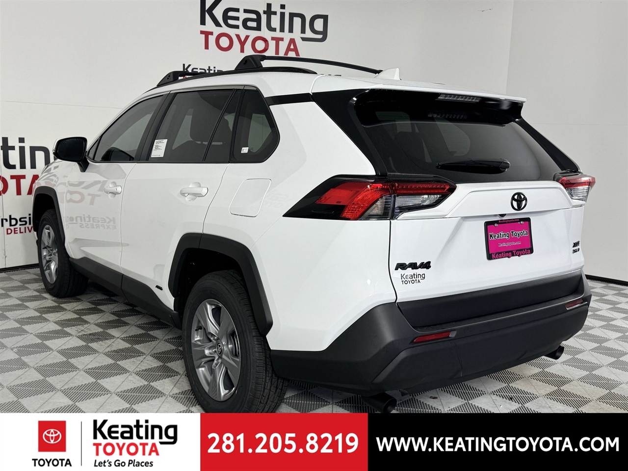 Toyota RAV4 Hybrid XLE 2025