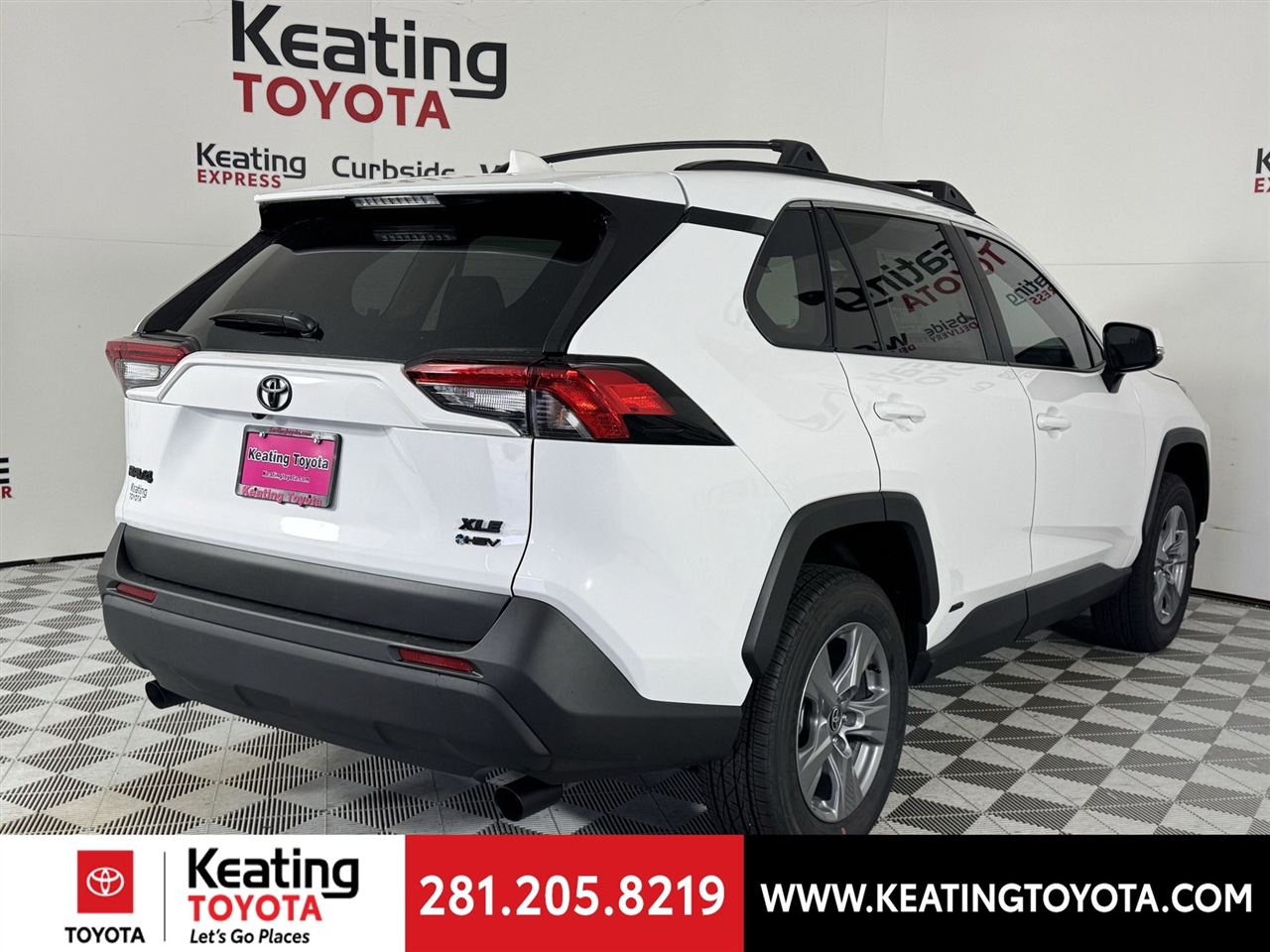 Toyota RAV4 Hybrid XLE 2025