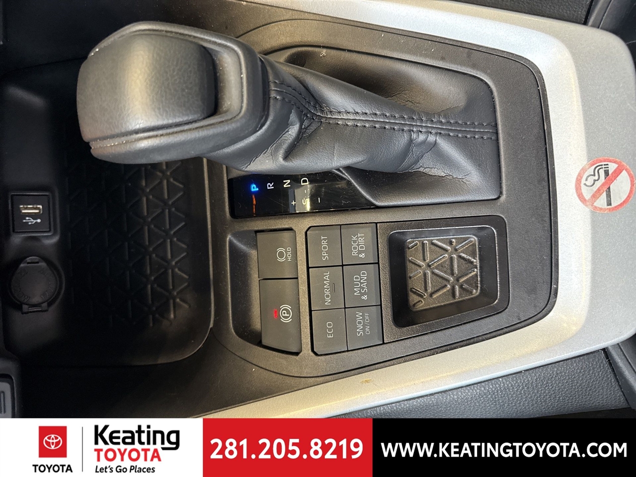 Toyota RAV4 XLE AWD 2025