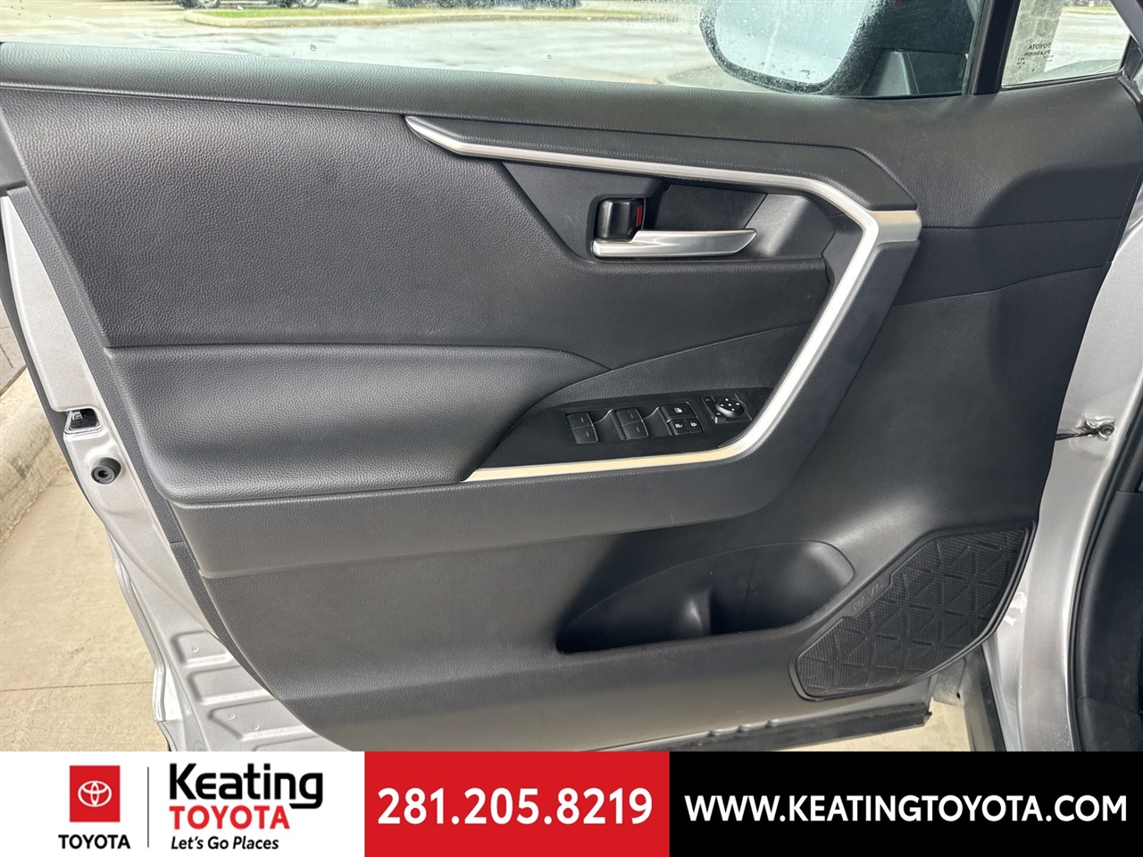 Toyota RAV4 XLE AWD 2025