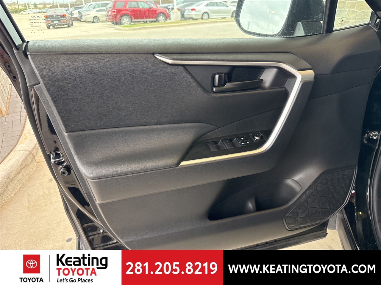 Toyota RAV4 Hybrid LE 2025