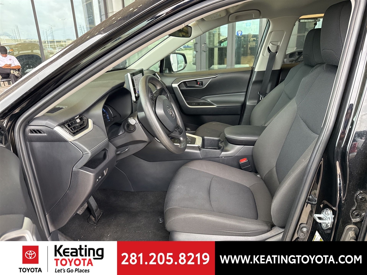 Toyota RAV4 Hybrid LE 2025