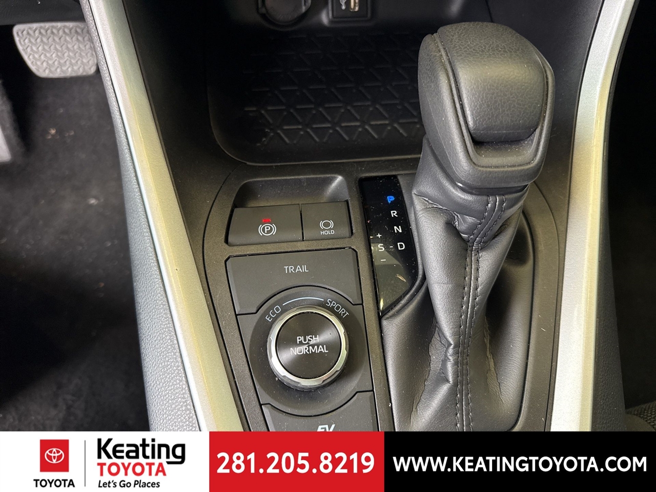 Toyota RAV4 Hybrid LE 2025