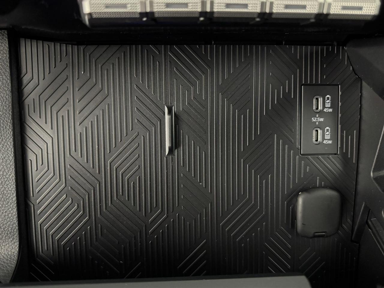 Toyota Tacoma Double Cab 4WD 2026