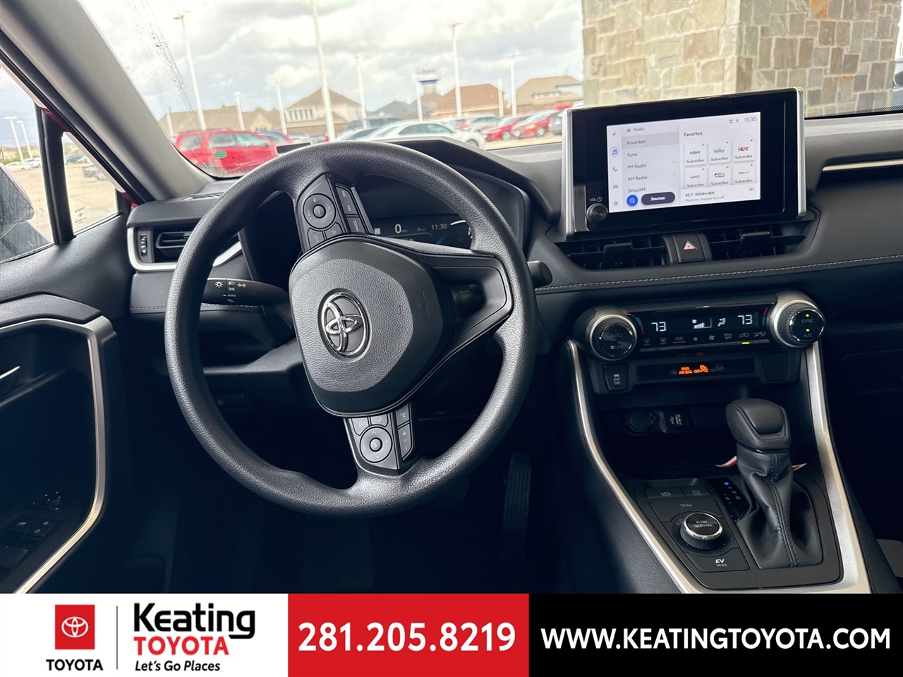 Toyota RAV4 Hybrid XLE 2025