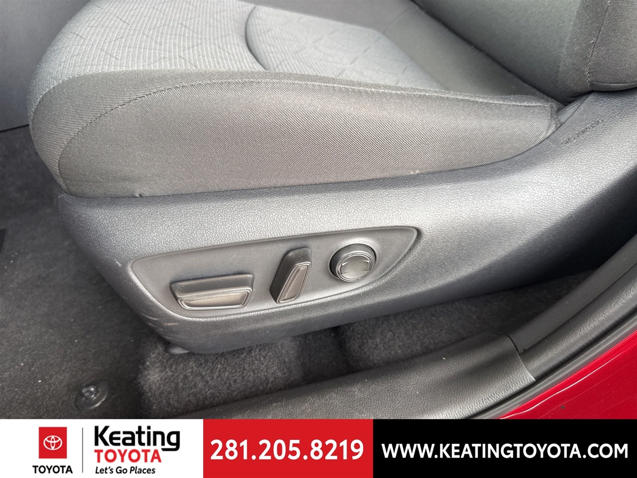 Toyota RAV4 Hybrid XLE 2025