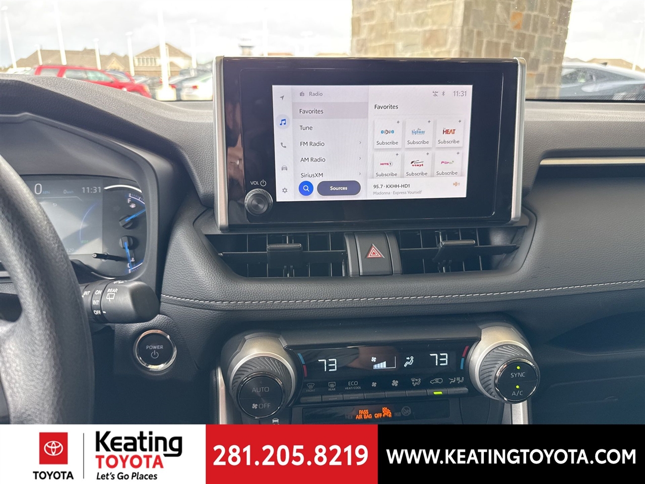 Toyota RAV4 Hybrid XLE 2025