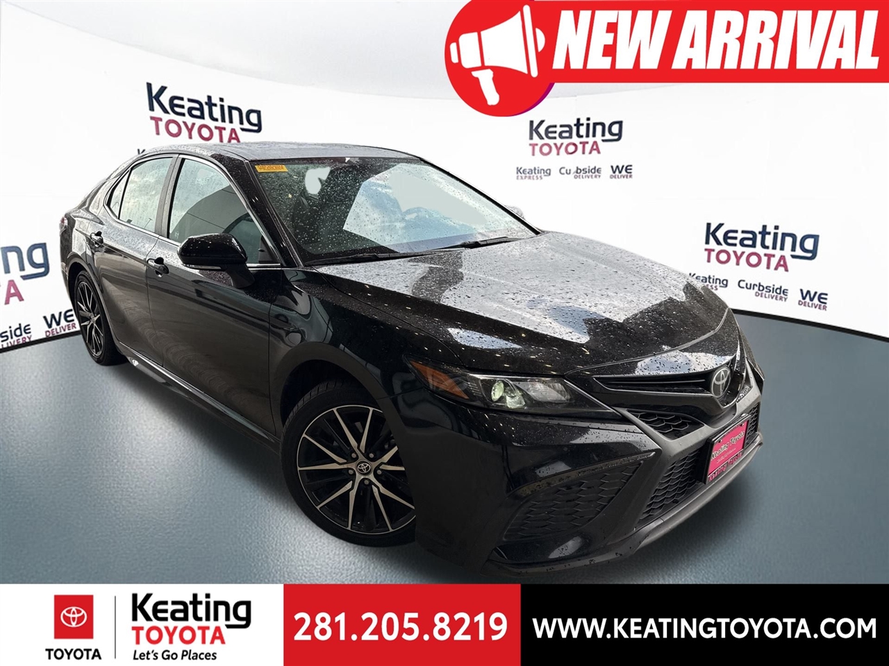 Toyota Camry SE 2023