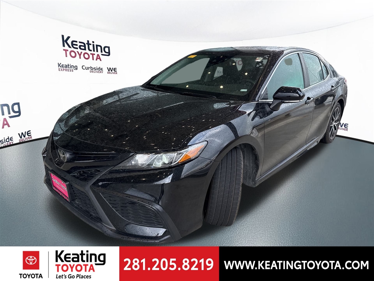 Toyota Camry SE 2023