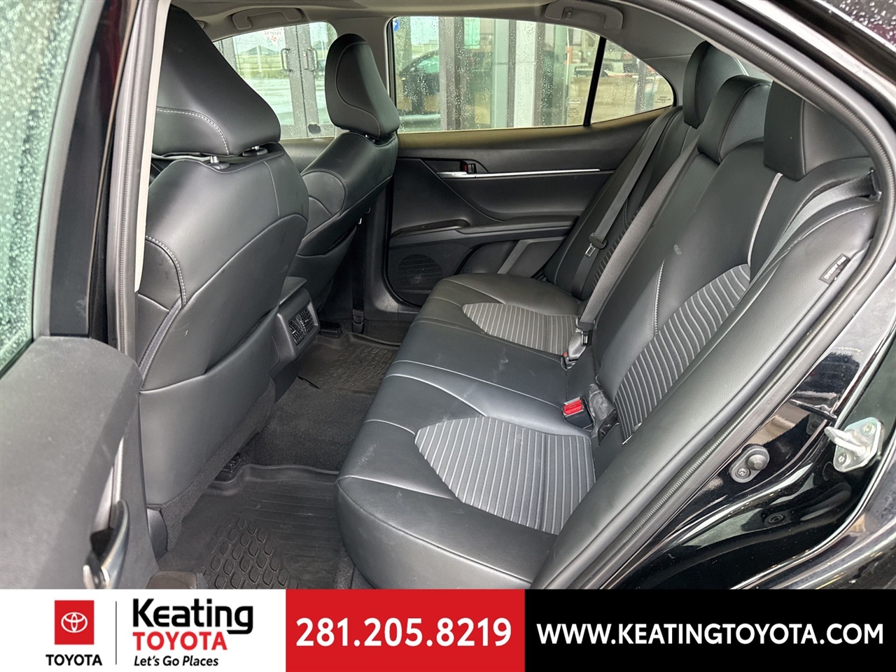 Toyota Camry SE 2023