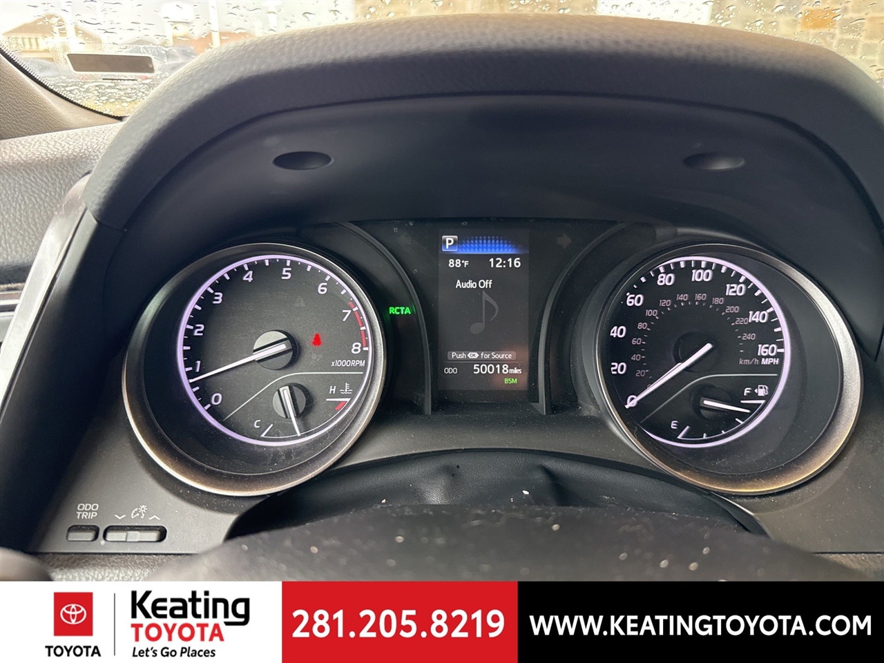 Toyota Camry SE 2023