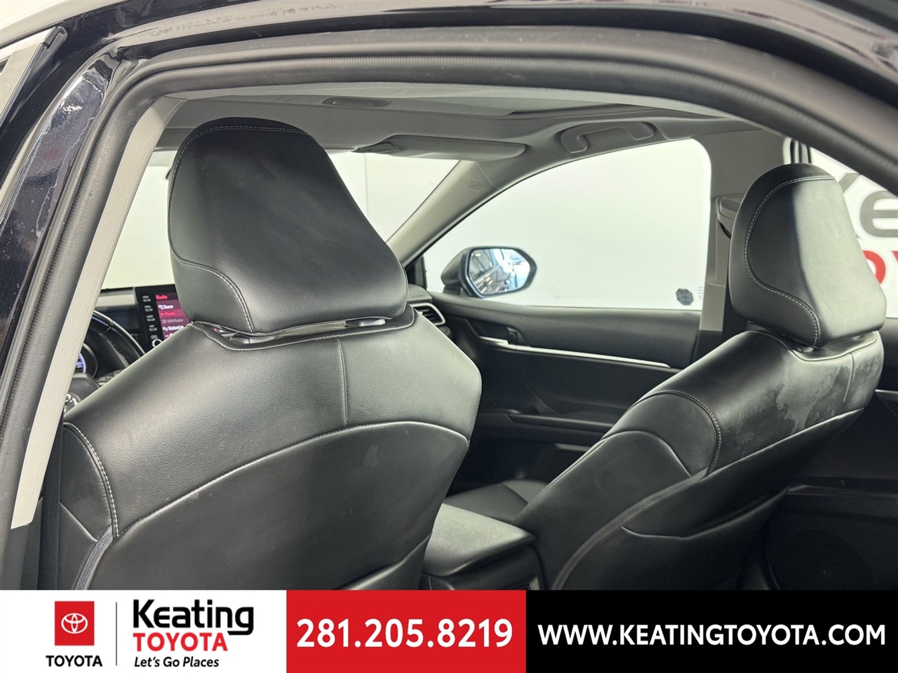 Toyota Camry SE 2023