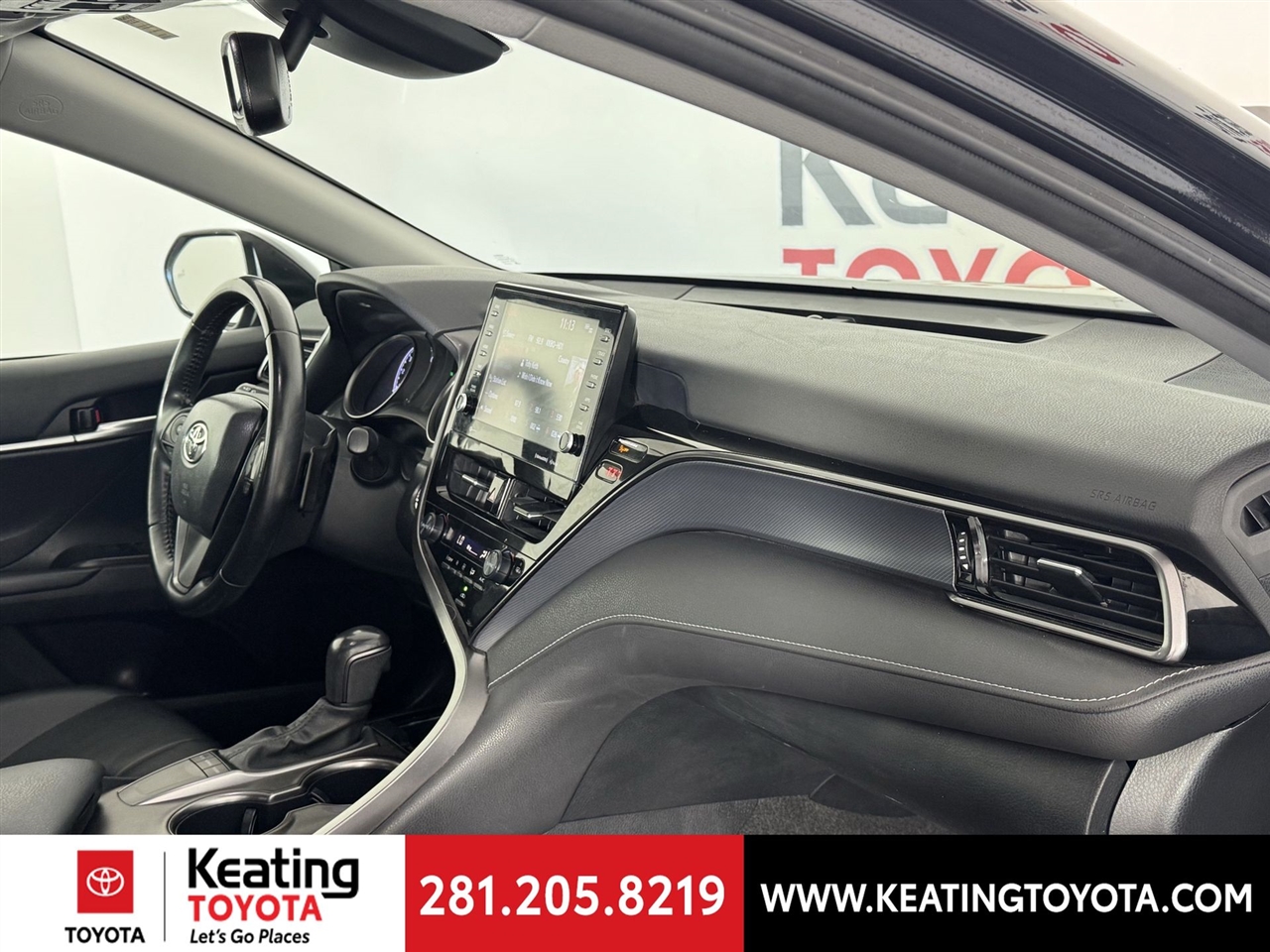 Toyota Camry SE 2023