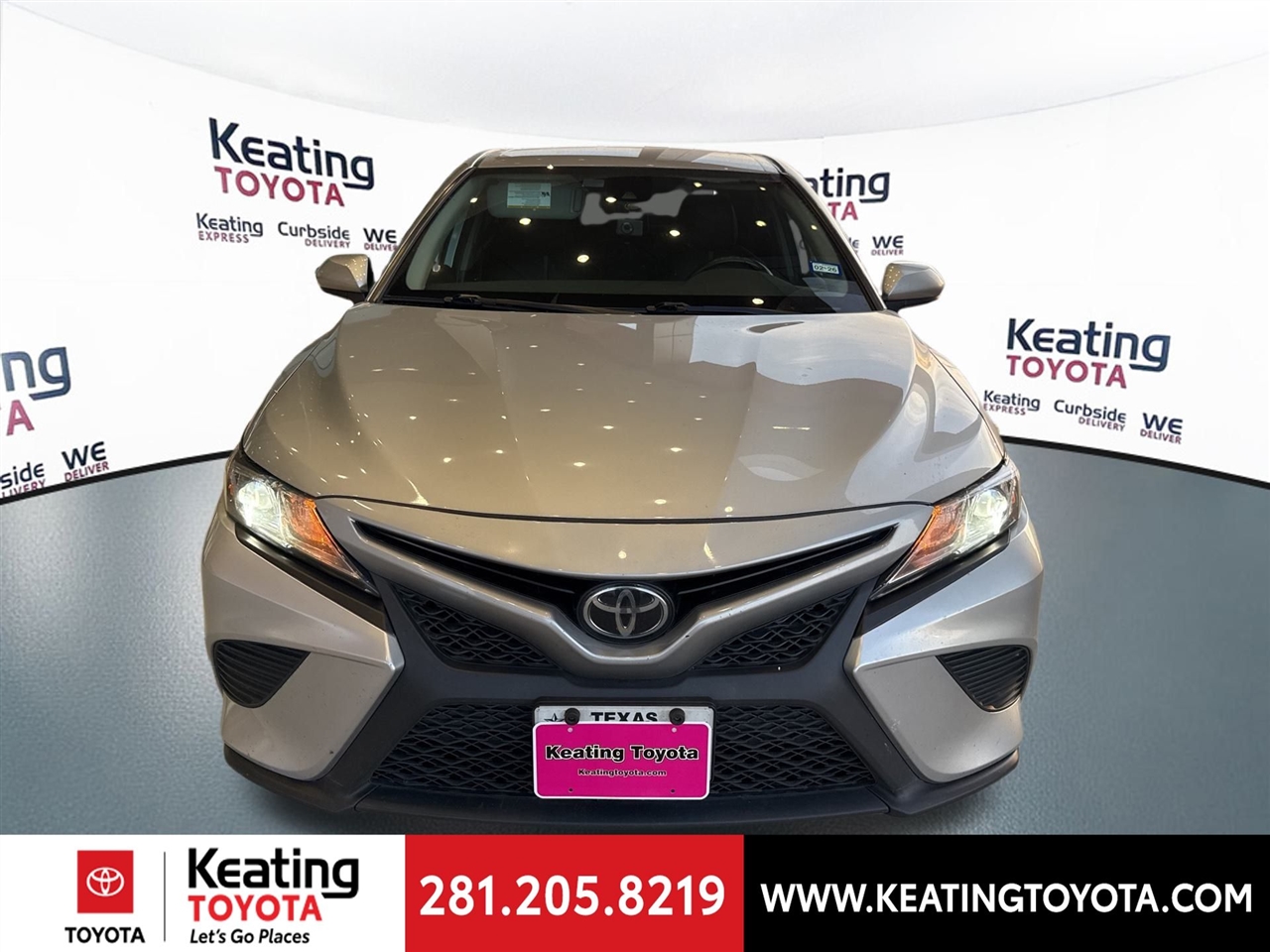 Toyota Camry SE 2020