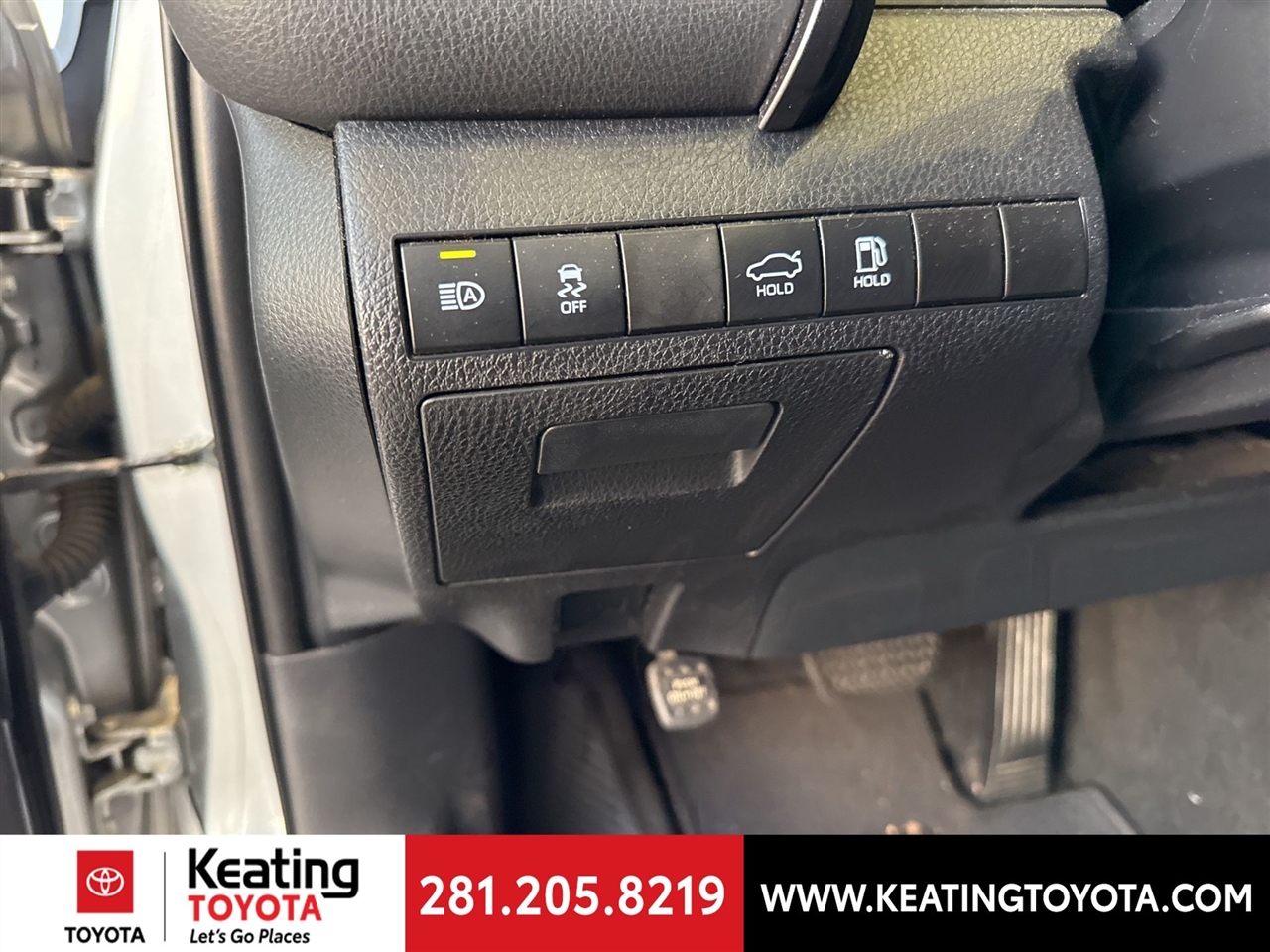 Toyota Camry SE 2020