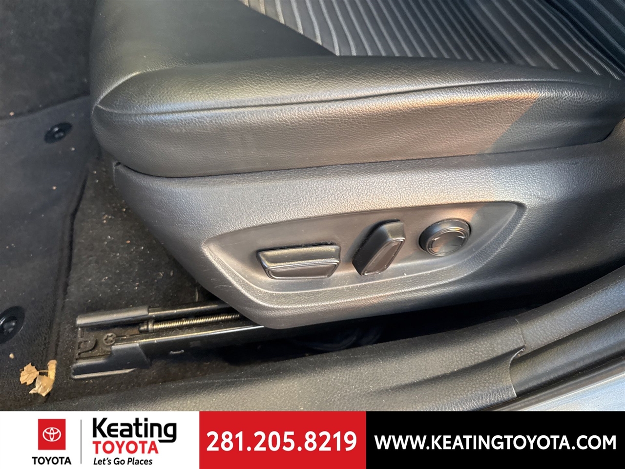 Toyota Camry SE 2020