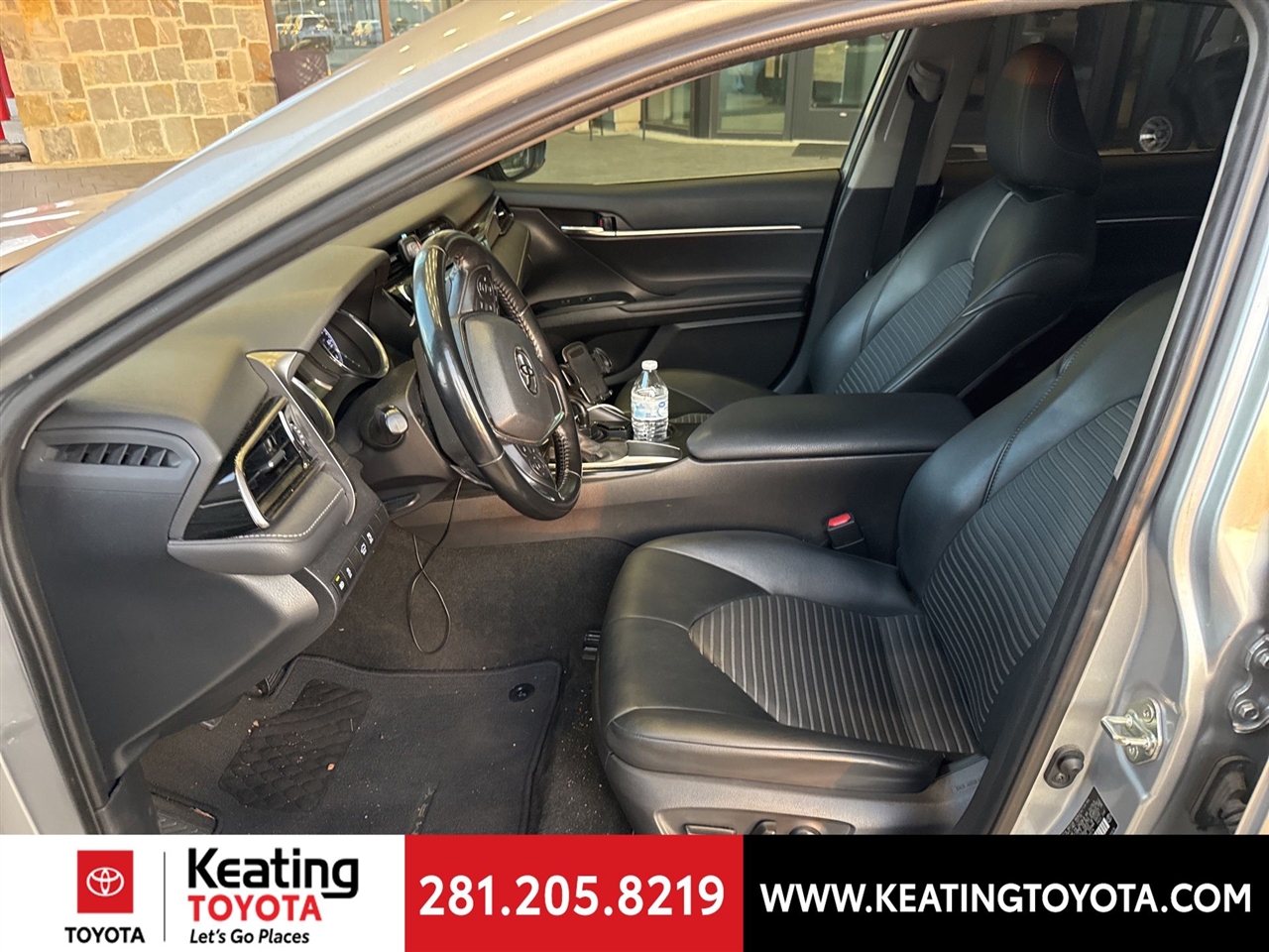 Toyota Camry SE 2020