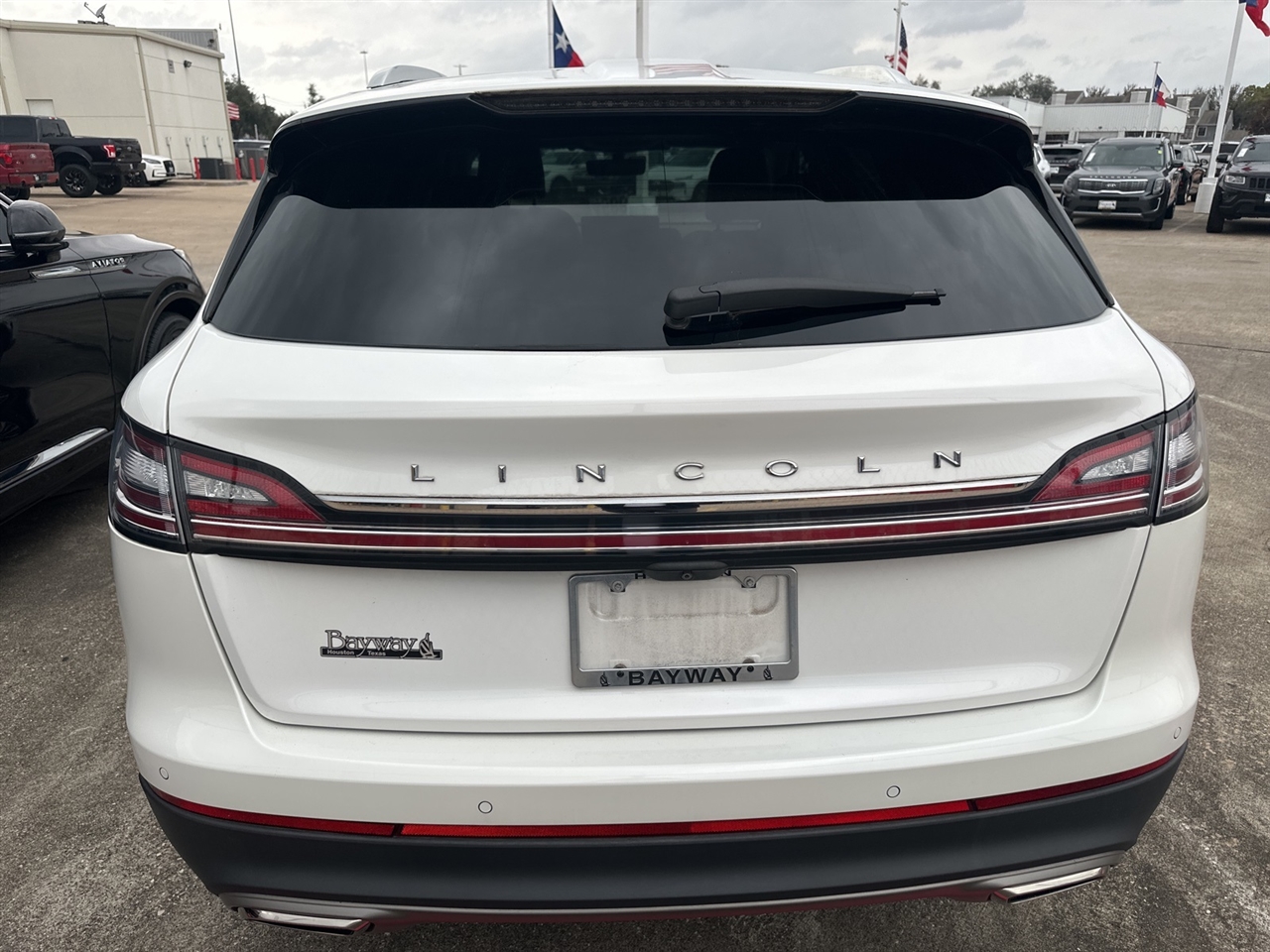 Lincoln Nautilus Base 2022