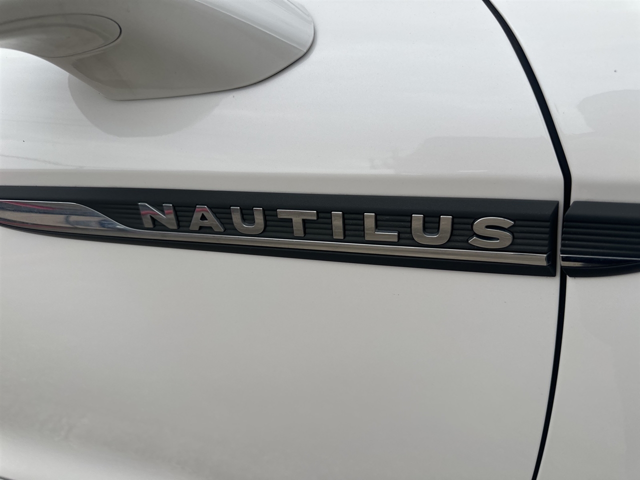 Lincoln Nautilus Base 2022