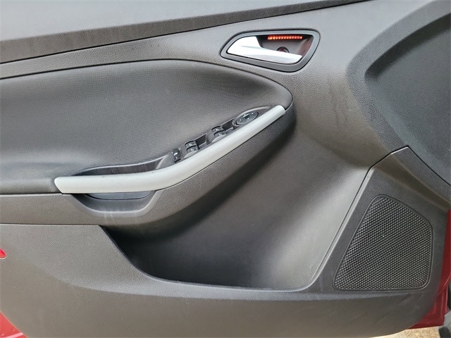 Ford Focus SE Sedan 2014