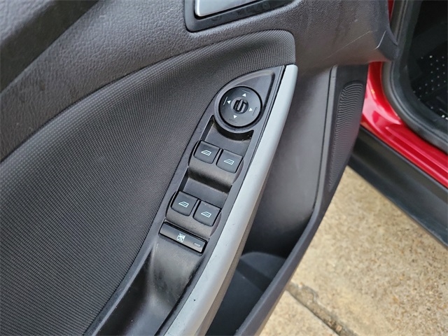 Ford Focus SE Sedan 2014