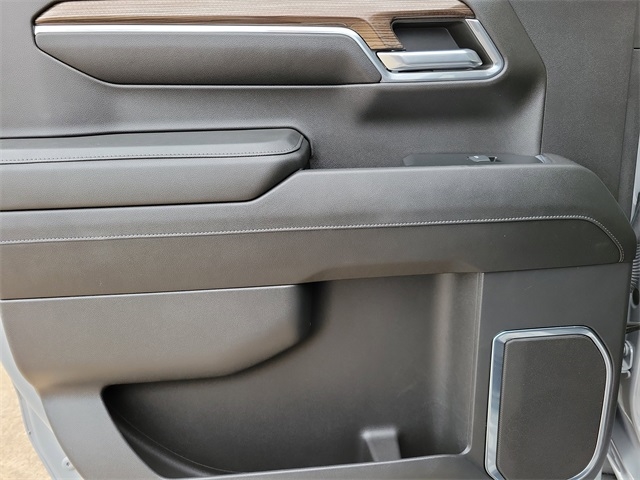 Chevrolet Silverado 1500 LT Crew Cab 2WD 2024