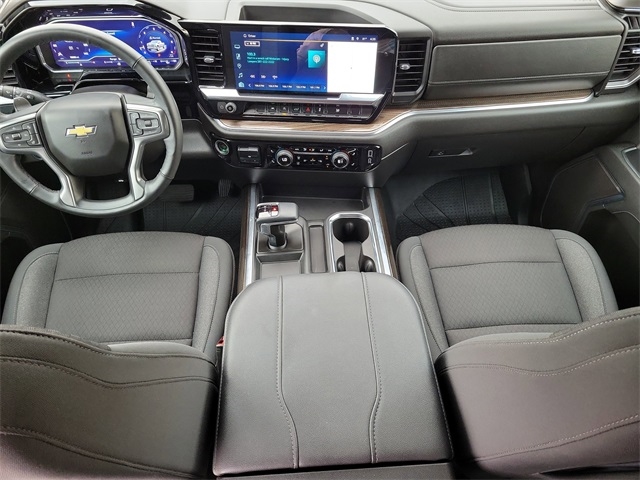 Chevrolet Silverado 1500 LT Crew Cab 2WD 2024