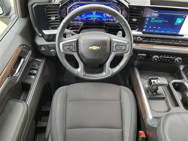 Chevrolet Silverado 1500 LT Crew Cab 2WD 2024