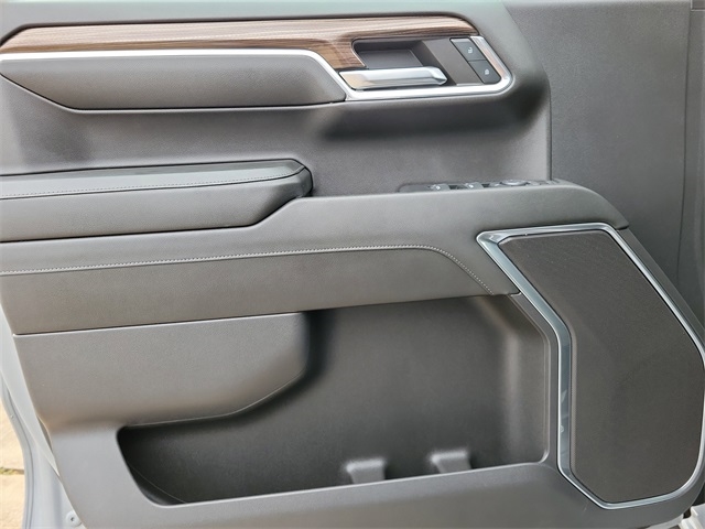 Chevrolet Silverado 1500 LT Crew Cab 2WD 2024