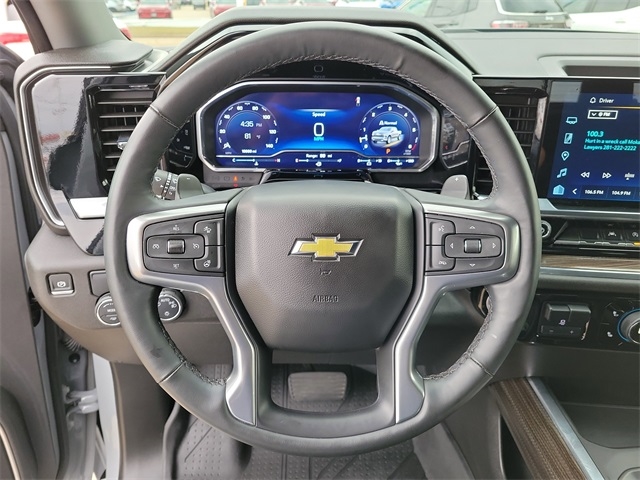 Chevrolet Silverado 1500 LT Crew Cab 2WD 2024