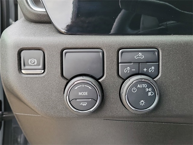 Chevrolet Silverado 1500 LT Crew Cab 2WD 2024