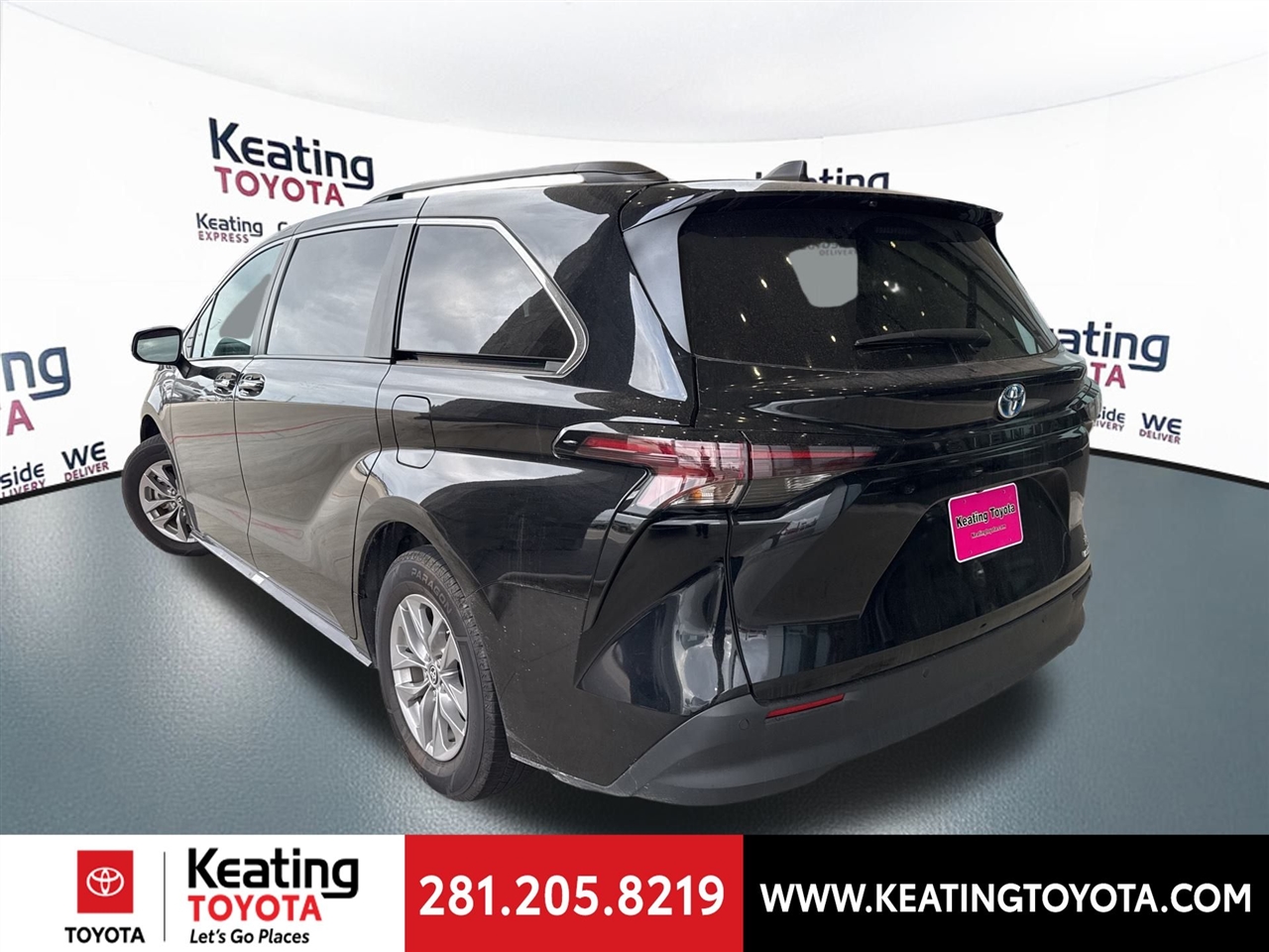 Toyota Sienna XLE 7-Passenger 2024