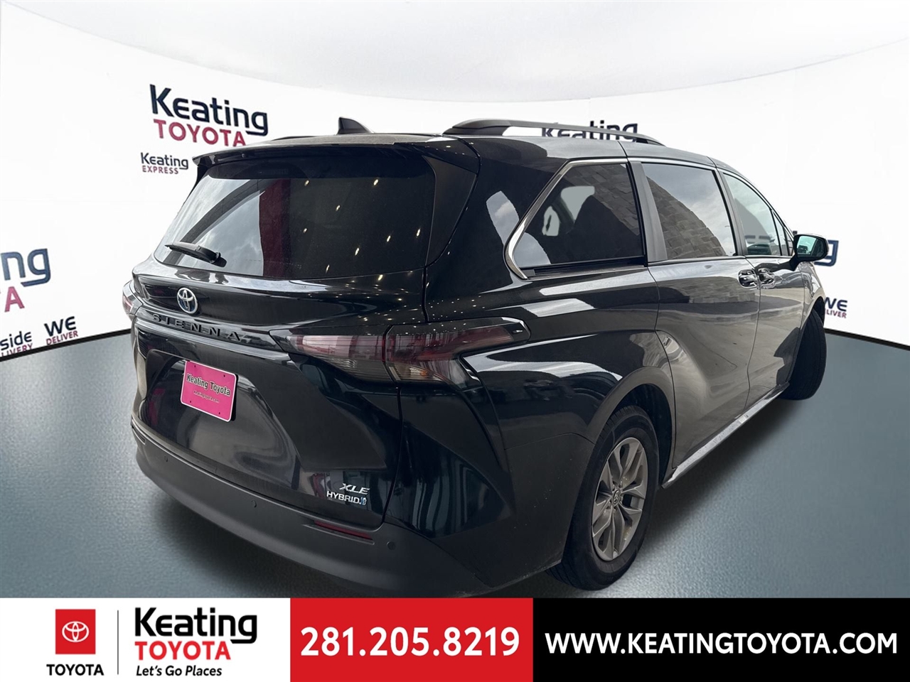 Toyota Sienna XLE 7-Passenger 2024