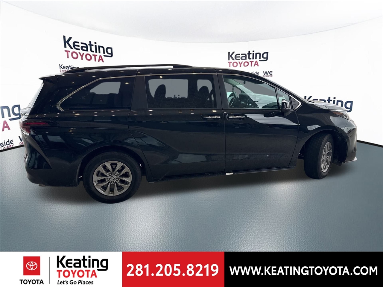 Toyota Sienna XLE 7-Passenger 2024