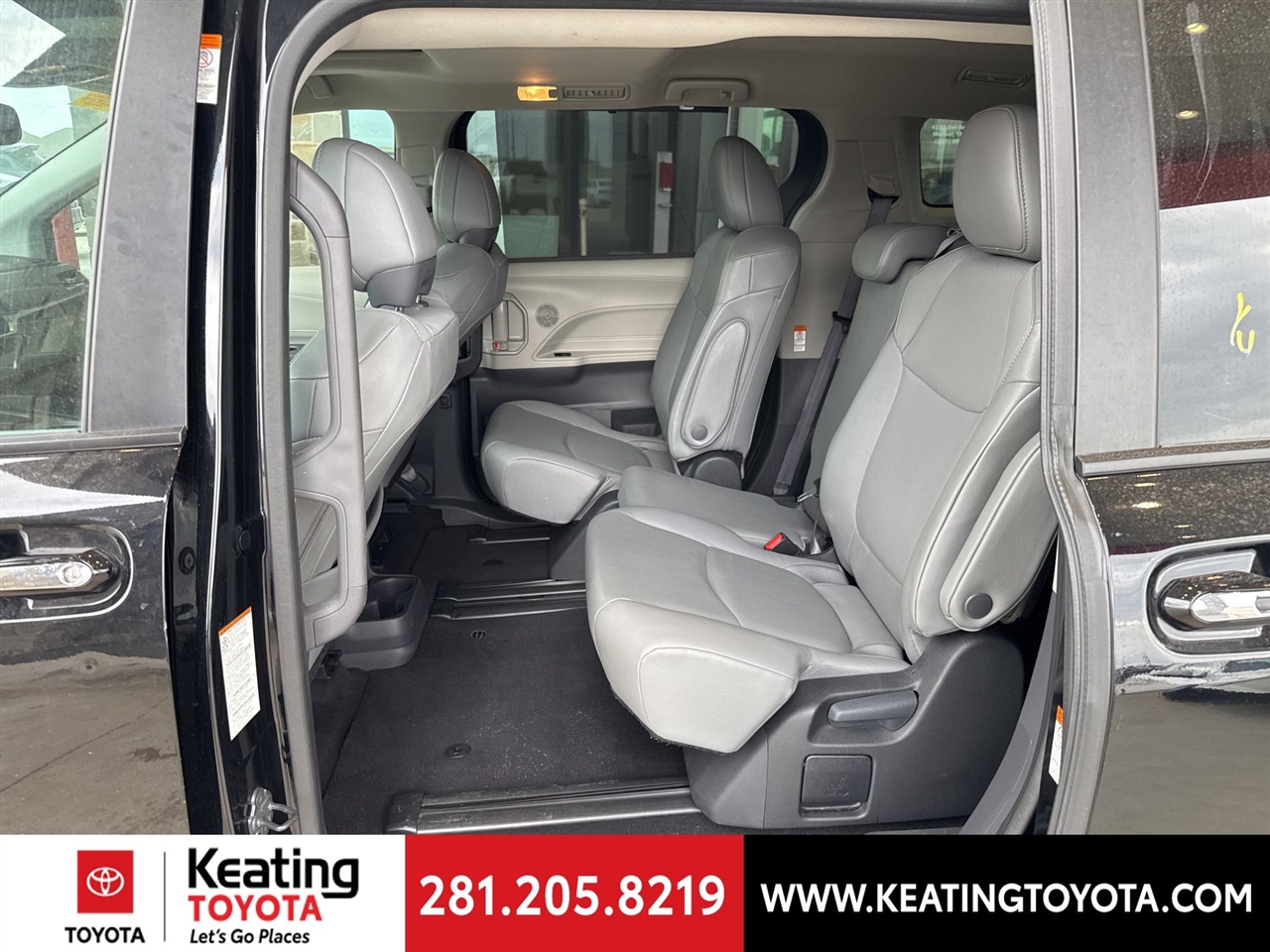 Toyota Sienna XLE 7-Passenger 2024