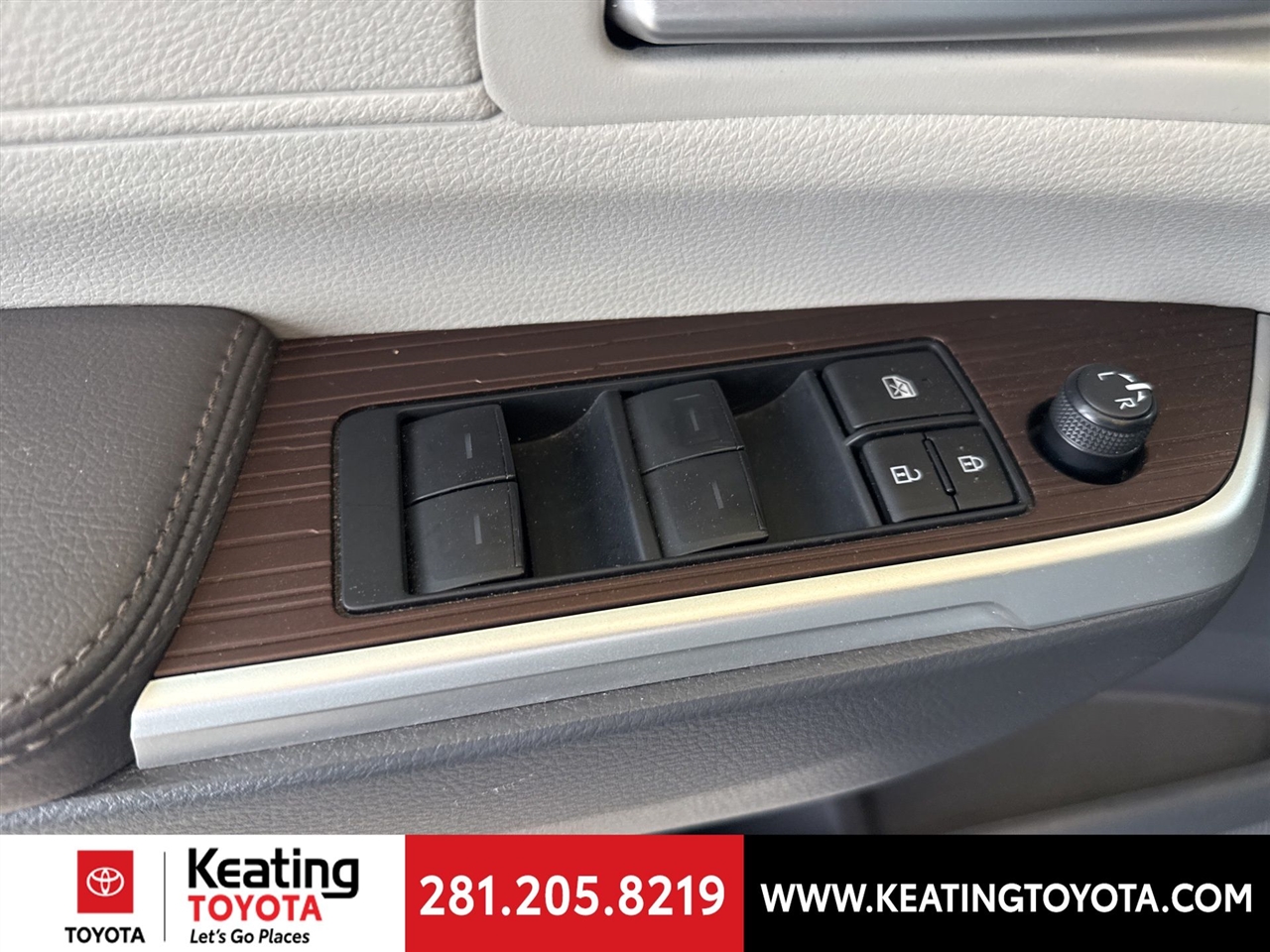 Toyota Sienna XLE 7-Passenger 2024