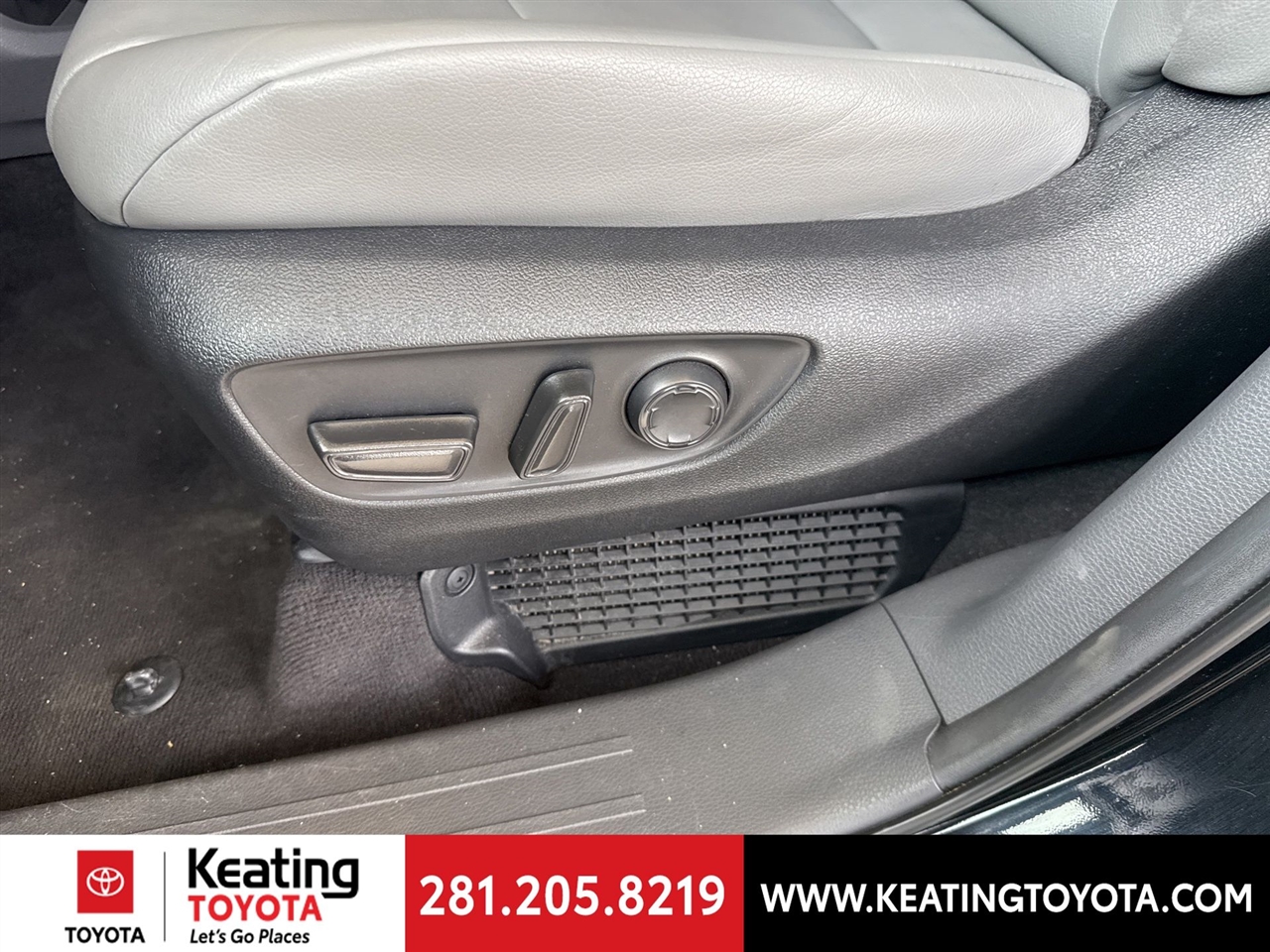 Toyota Sienna XLE 7-Passenger 2024