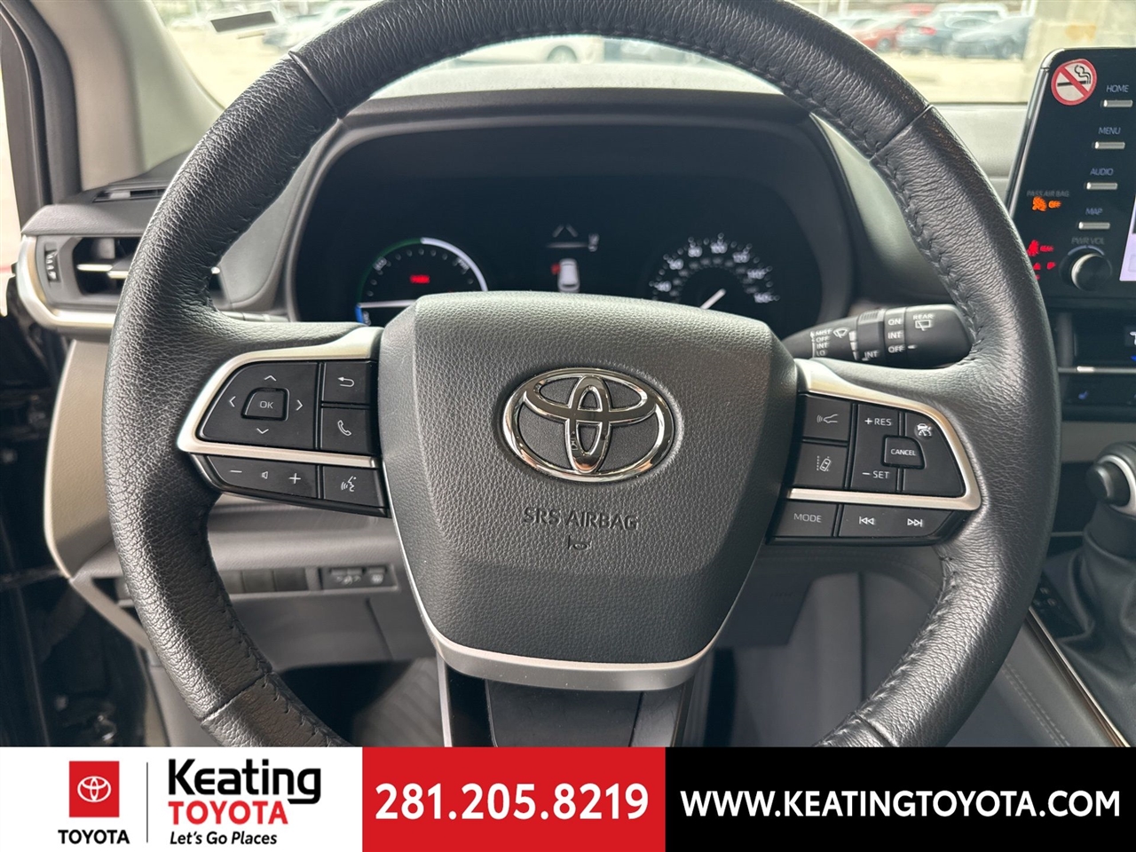 Toyota Sienna XLE 7-Passenger 2024