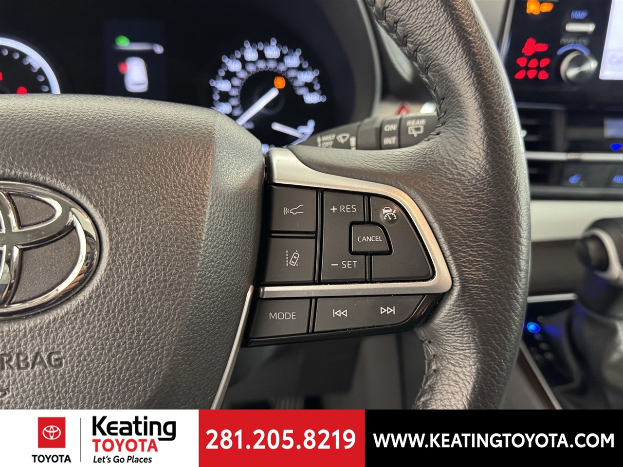 Toyota Sienna XLE 7-Passenger 2024