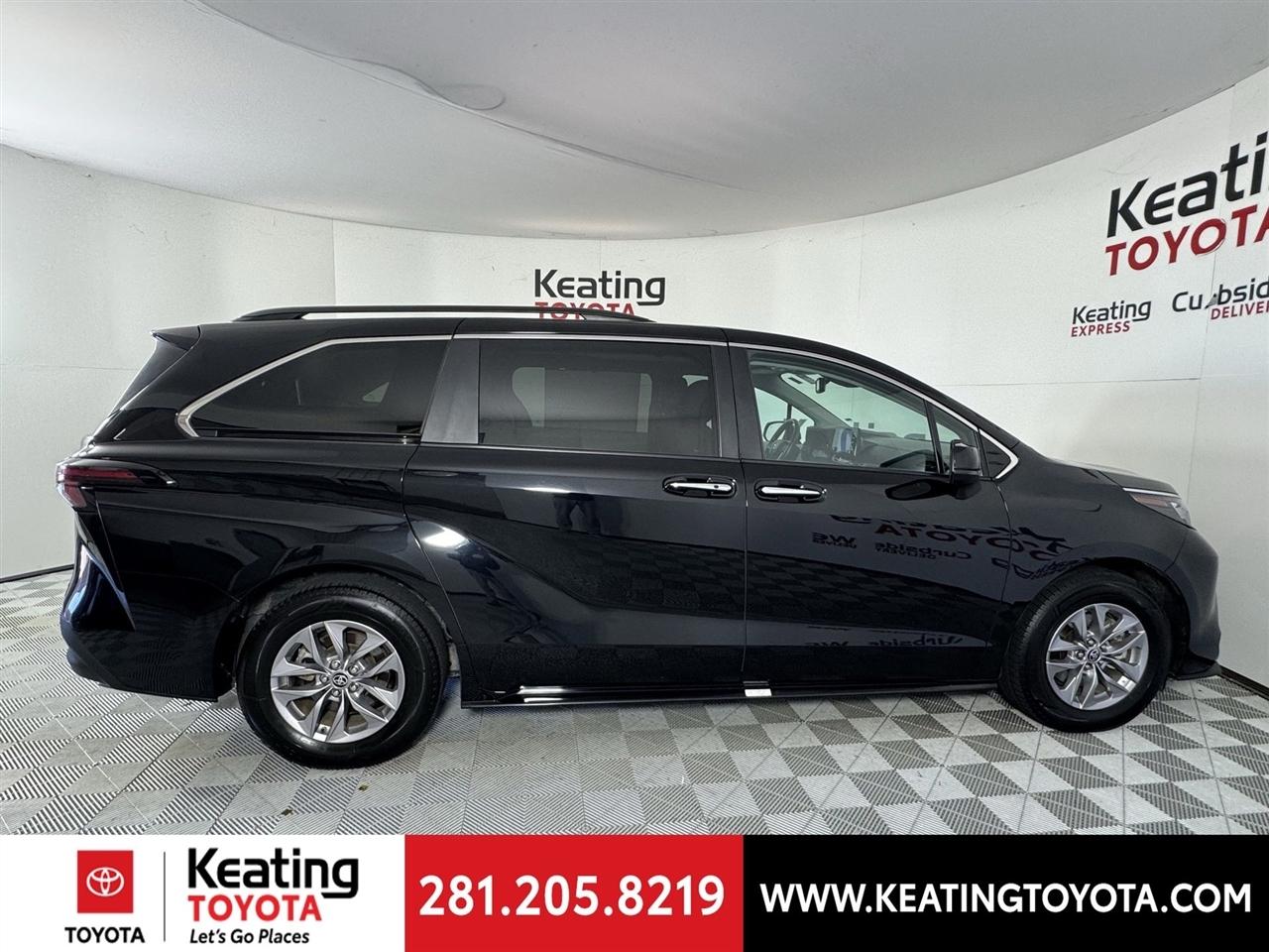 Toyota Sienna XLE 7-Passenger 2024