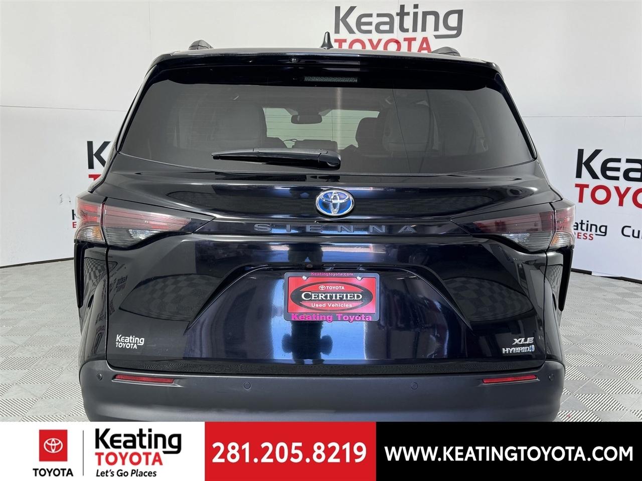Toyota Sienna XLE 7-Passenger 2024